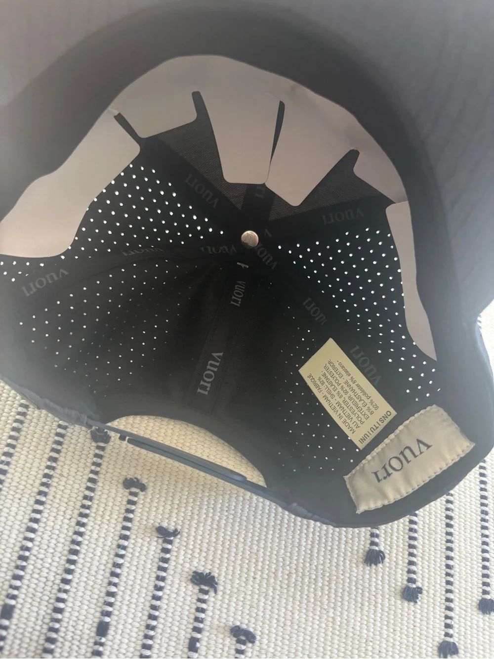 Vuori NWT Black Performance Snapback Hat Cap Unisex
